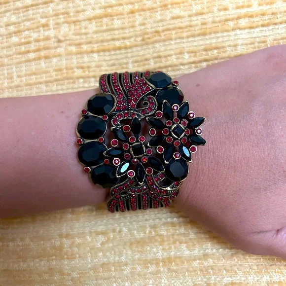 Heidi Daus red & black rhinestone floral flower motif bracelet / cuff - Picture 1 of 7